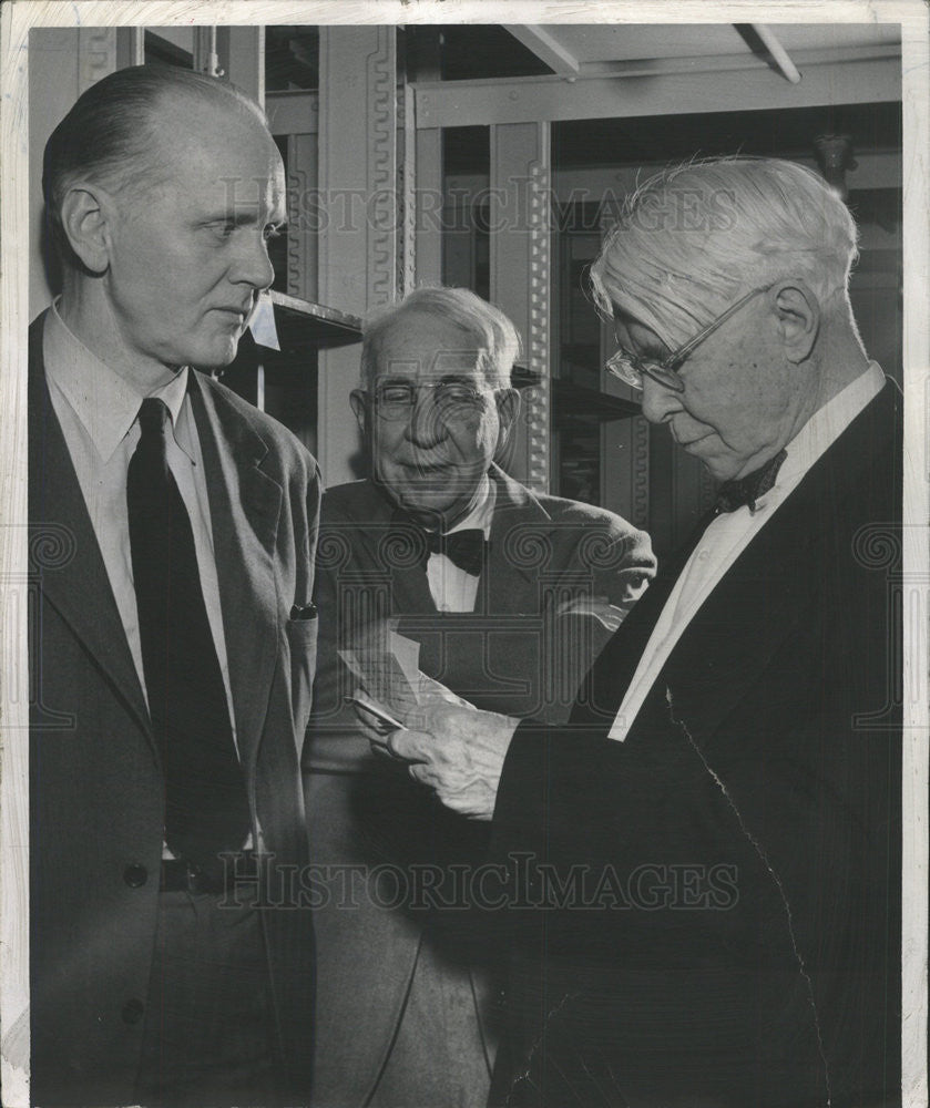 1966 Press Photo  Robert Downs,Bruce Weirick,and Carl Sandburg - Historic Images