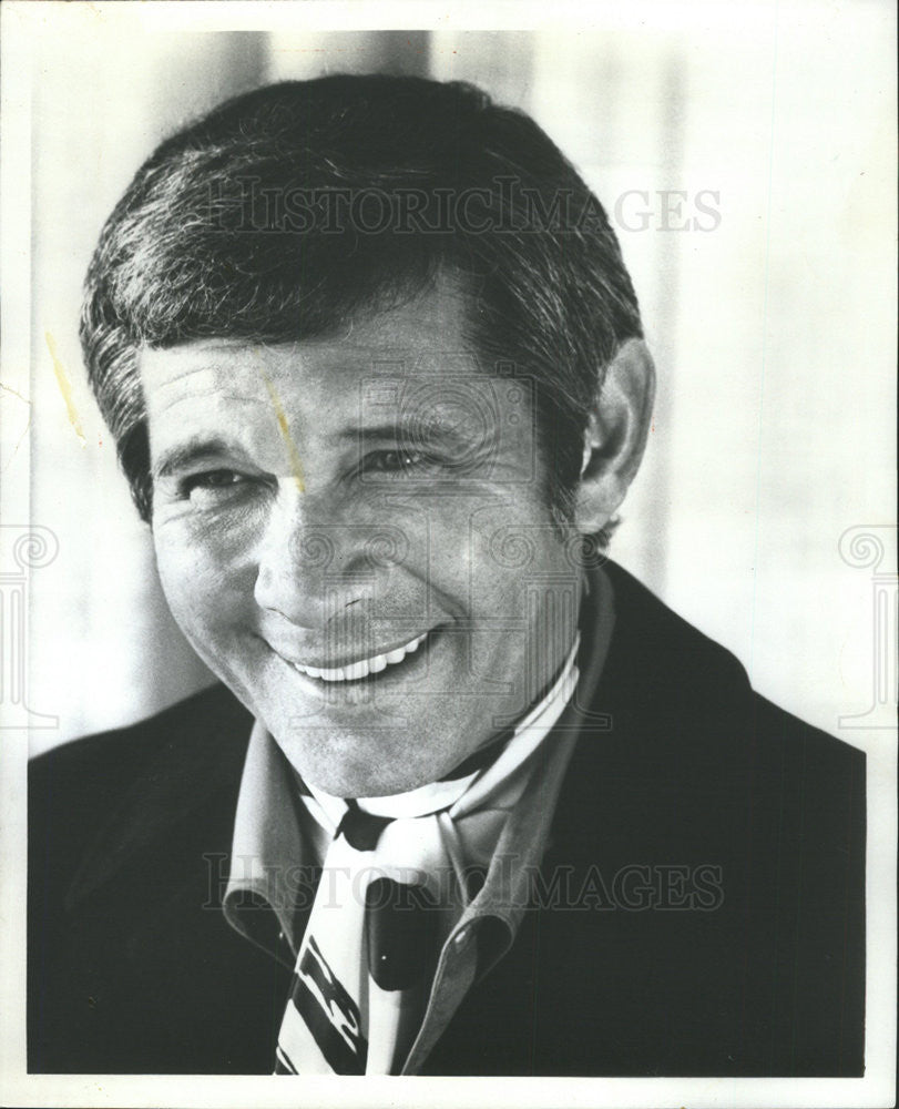 1973 Press Photo Jan Murray Stand-Up Comedian Actor Palmer House Empire Room - Historic Images