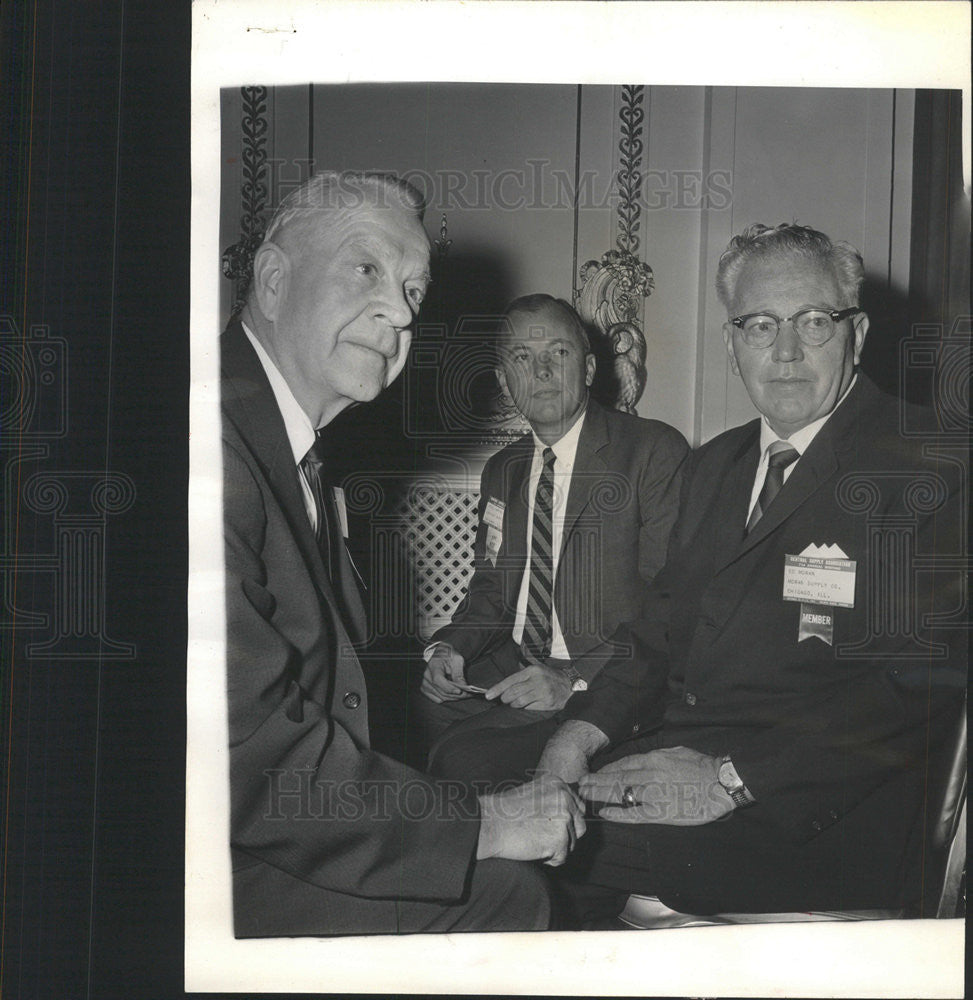 1985 Press Photo Palmer House Businessman J. Harrcourt Mott - Historic Images