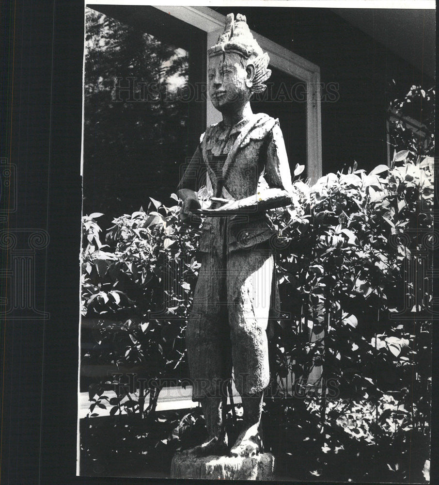 1967 Press Photo A Weathered Old Weak Statue and One Pair is from Burma - Historic Images