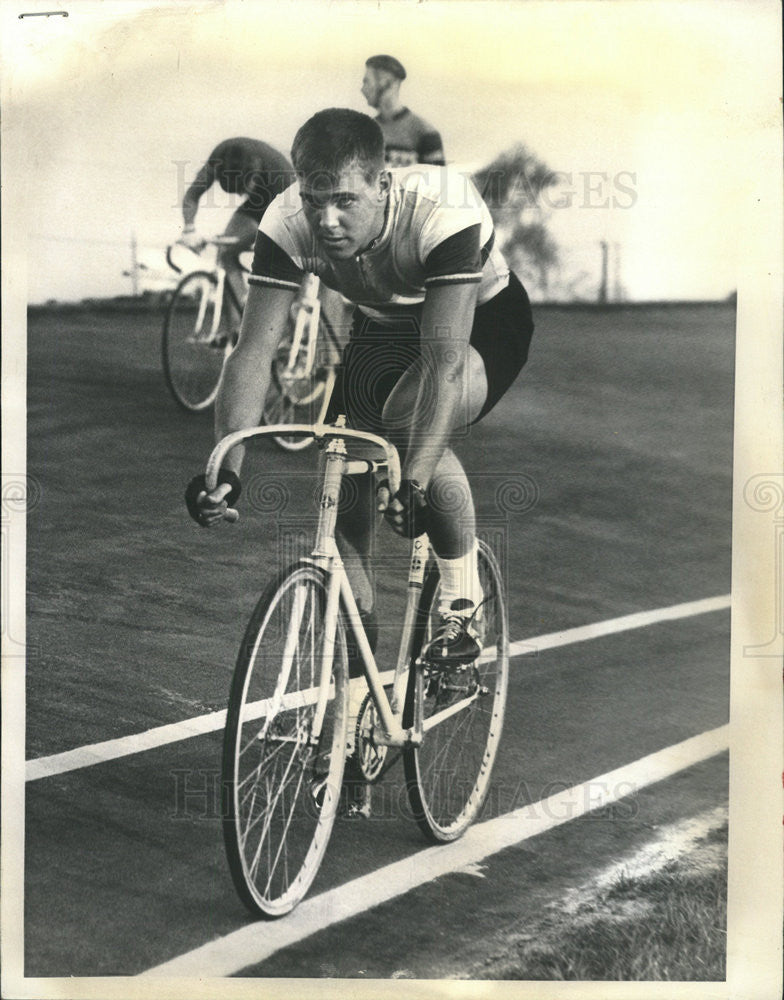 1963 Press Photo Ed Rudolph trying for bike racer in 64 Olympics - Historic Images