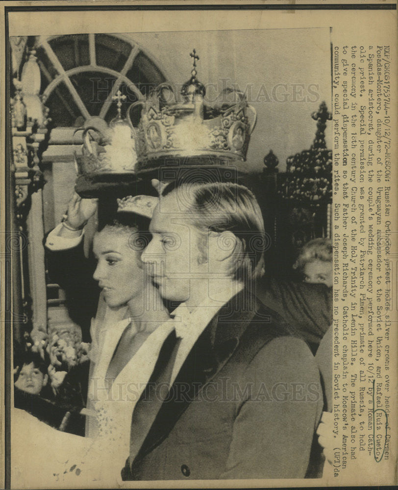 1972 Press Photo Orthodox Priest Performing Wedding Ceremony Cueto Montero - Historic Images