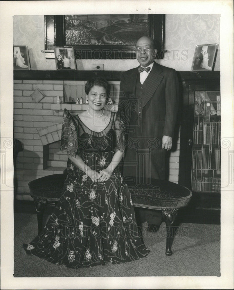 1952 Press Photo Filipino Consul Leopoldo Ruiz and his wife - Historic Images