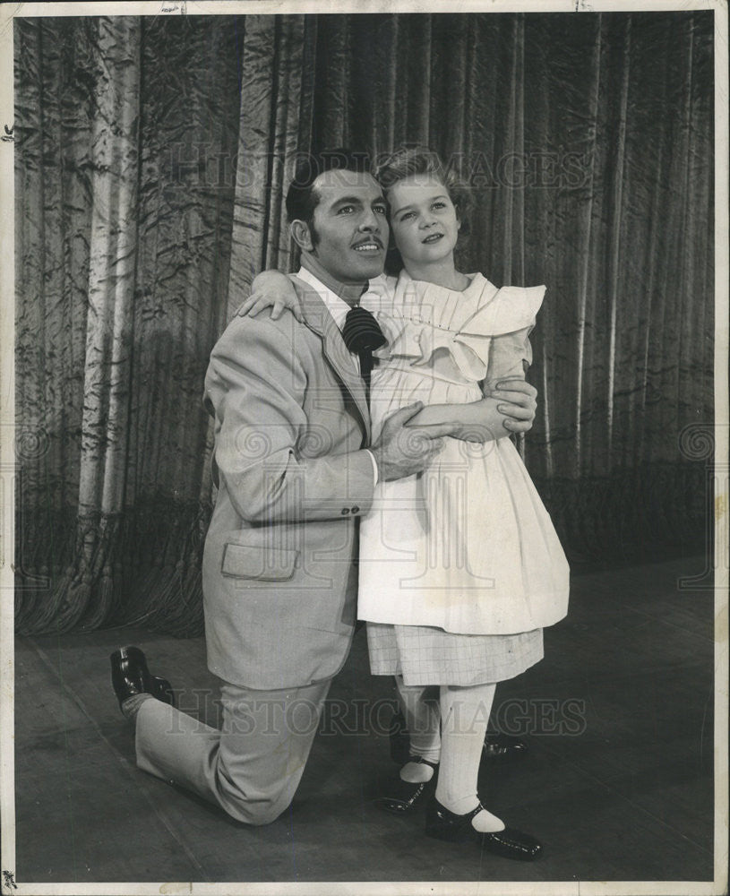 1948 Press Photo Alyce Mace and Norwood Smith stars in &quot;Show Boat&quot; - Historic Images