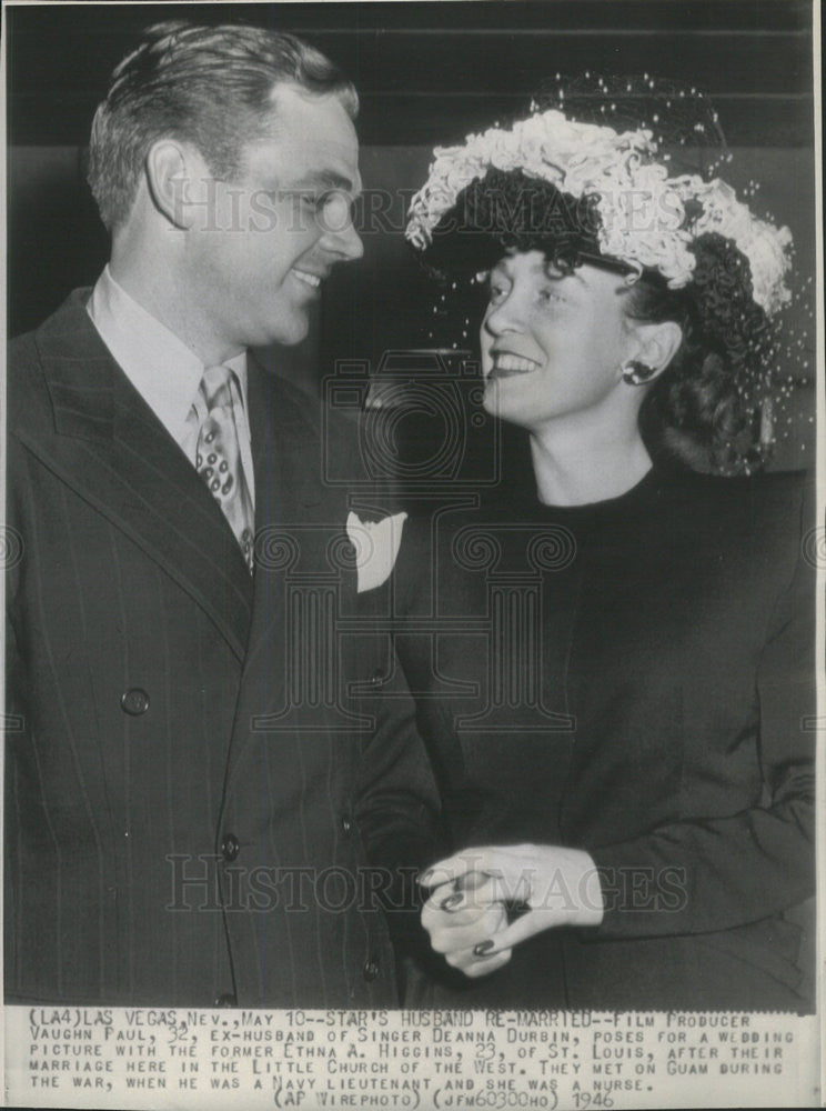 1946 Press Photo Film producer Vaugn Paul with wife Ethna Higgins wedding - Historic Images