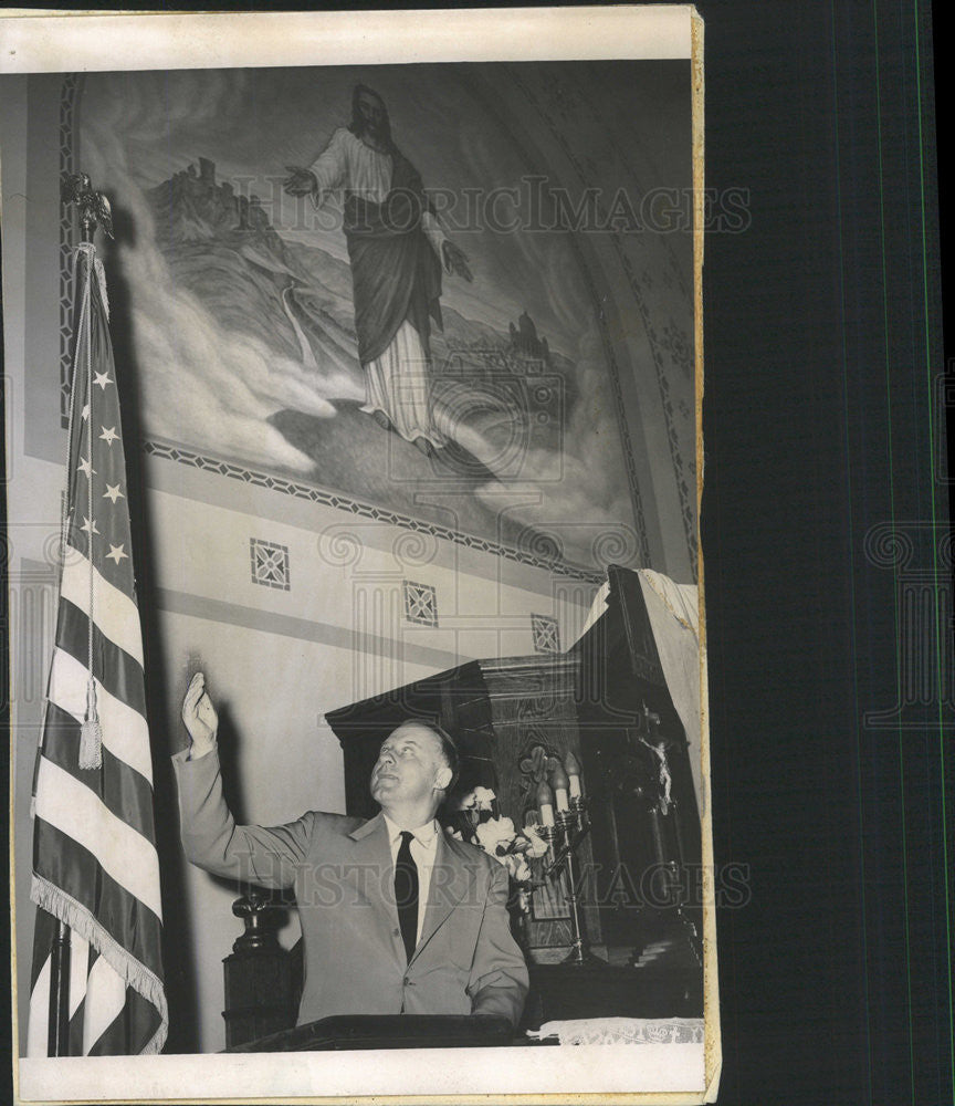 1955 Press Photo Rev. John Pauperas of the Zion Lutheran Church - Historic Images