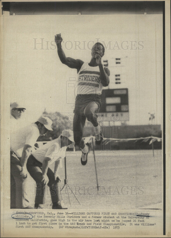 1973 Press Photo Randy Williams Beverly Hills Striders Wins Long Jump AAU Track - Historic Images