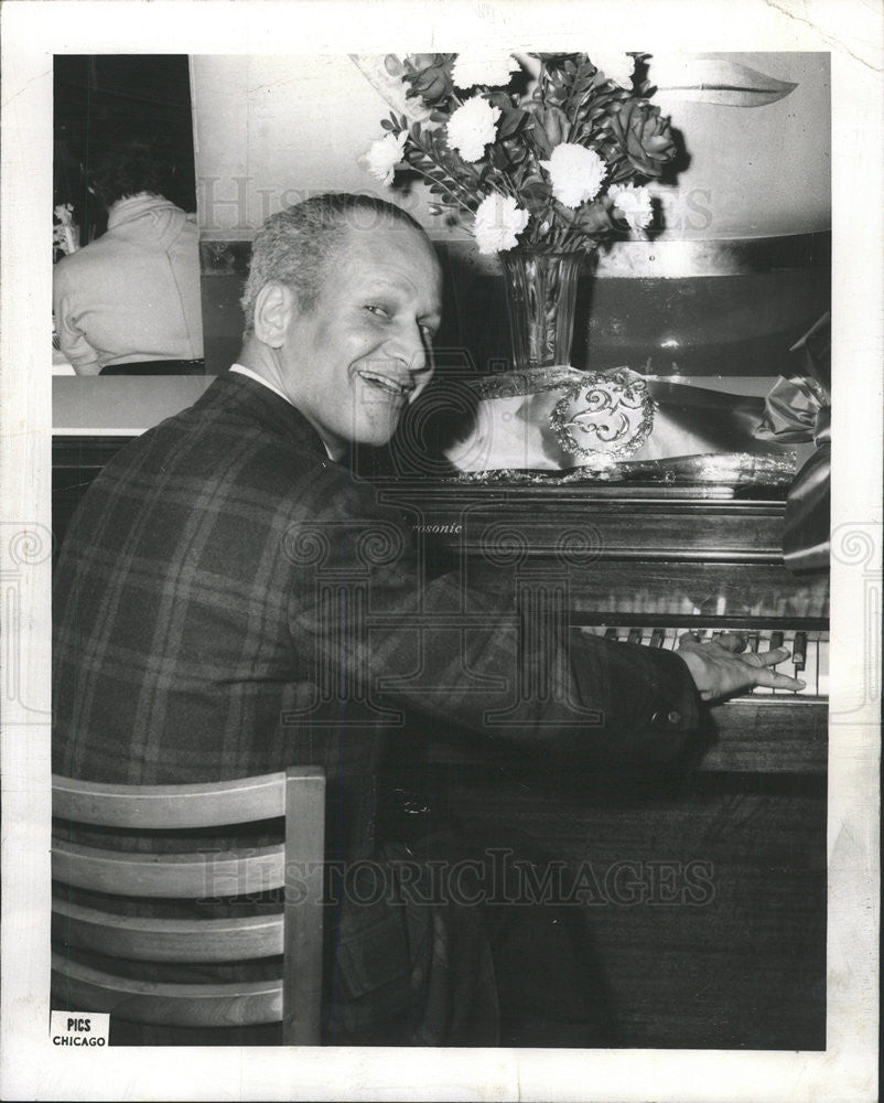 1960 Press Photo Sammy Williams Pianist Gibby&#39;s Restaurant 25 Years - Historic Images