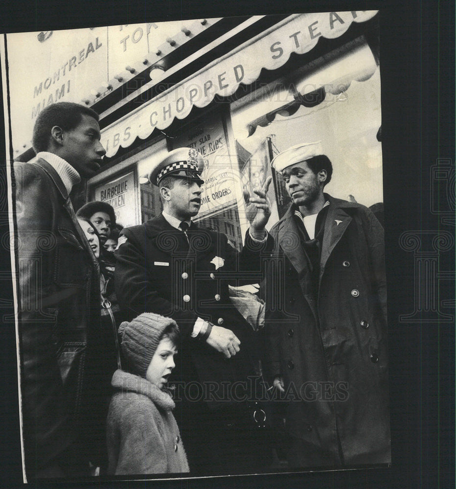 1973 Press Photo Patrolman Richard Cosentino Jardene Williams Donald Smith Dawn - Historic Images