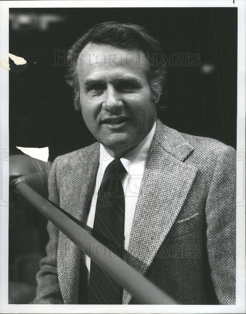 1977 Press Photo of NBC sportscaster Larry Merchant - Historic Images