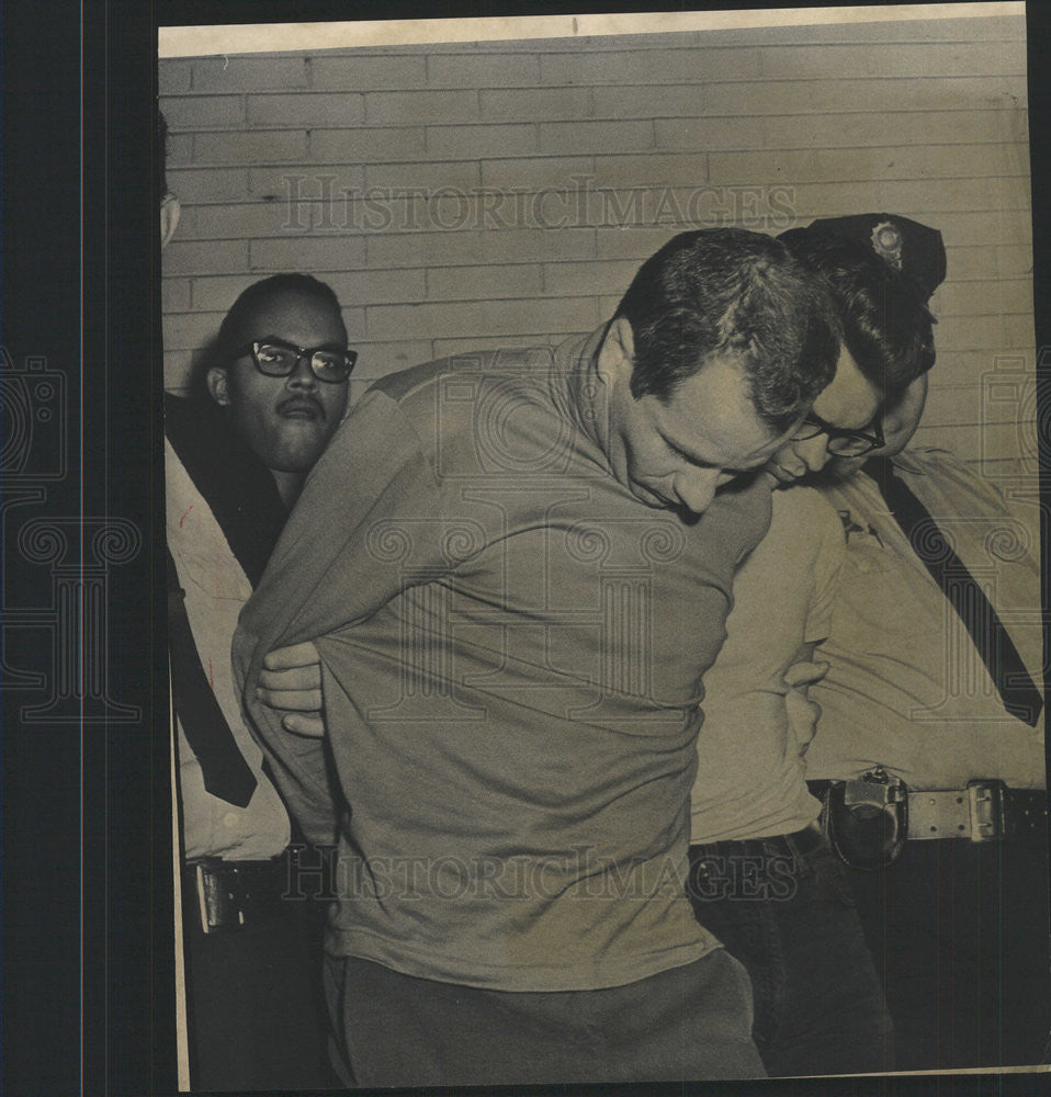 1968 Press Photo Daniel Pieler and Robert Marin, in police custody - Historic Images