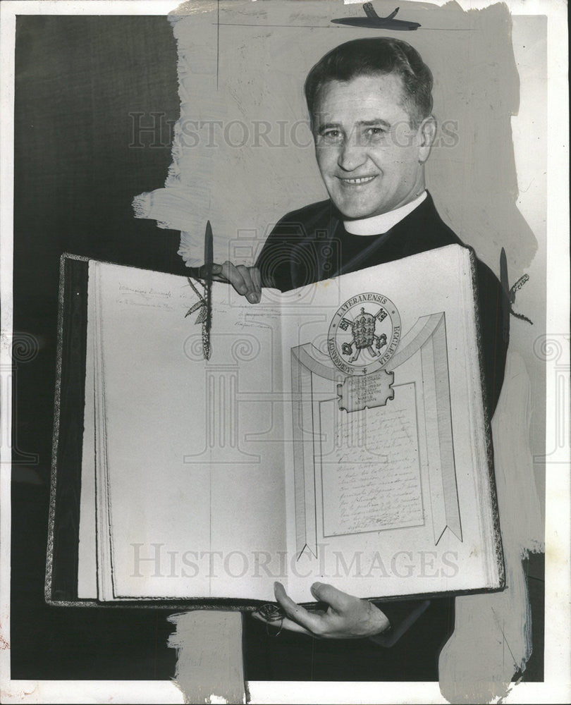 1954 Press Photo Rev Canon John Mallinowski - Historic Images