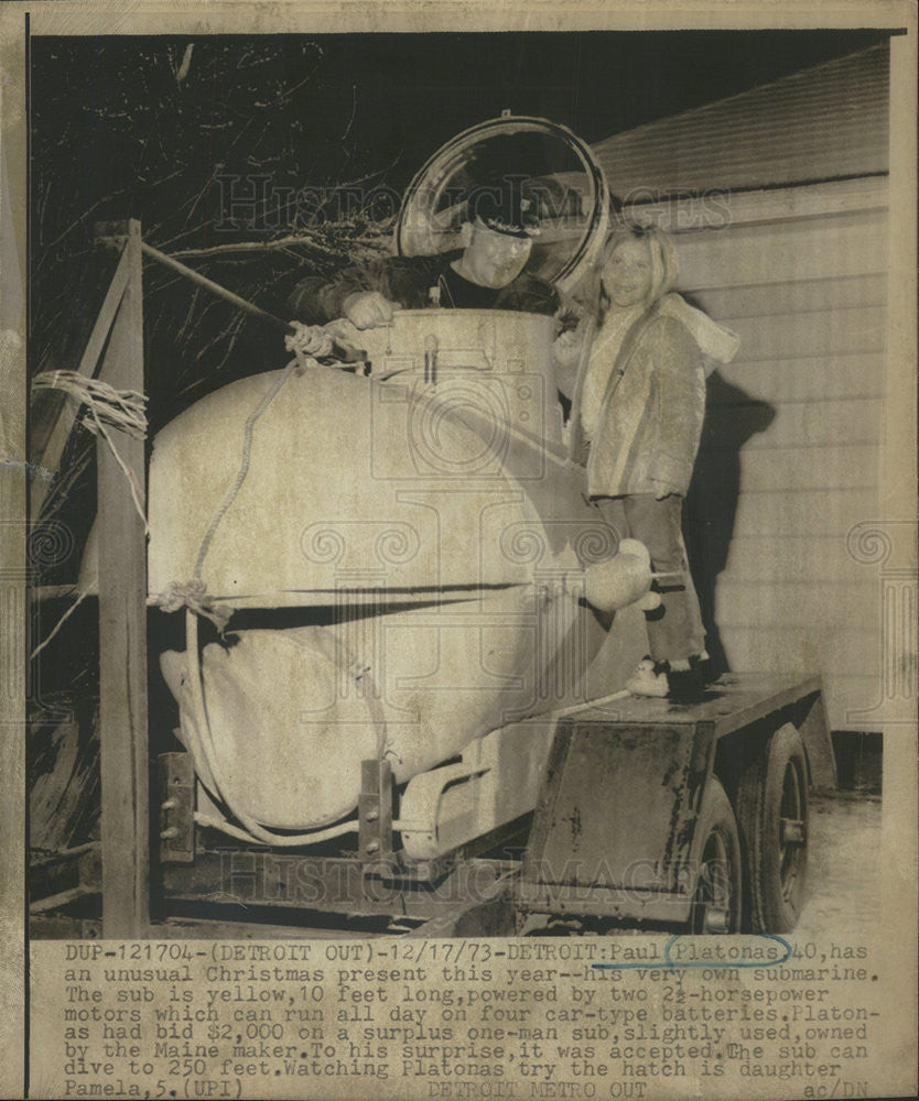 1973 Press Photo Paul Platonas,with his submarine - Historic Images