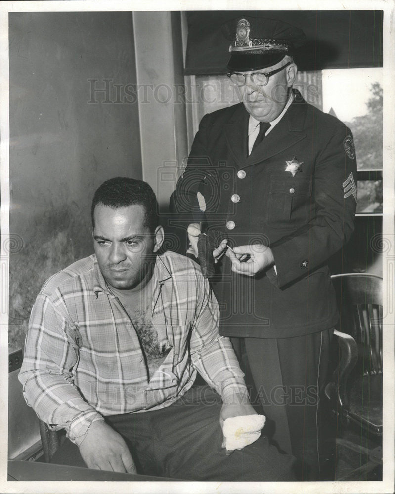 1958 Press Photo Patrolman William Newman &amp; Sgt. Arthur Heidmann - Historic Images