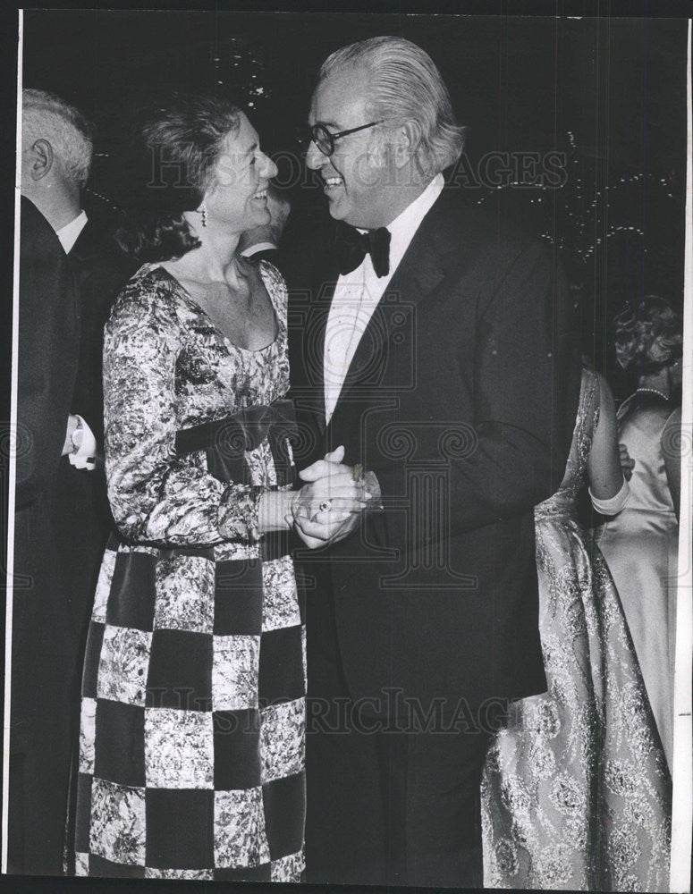 1969 Press Photo Mrs Edward Newman &amp; Leonard Horwich Dance At Palmer House - Historic Images