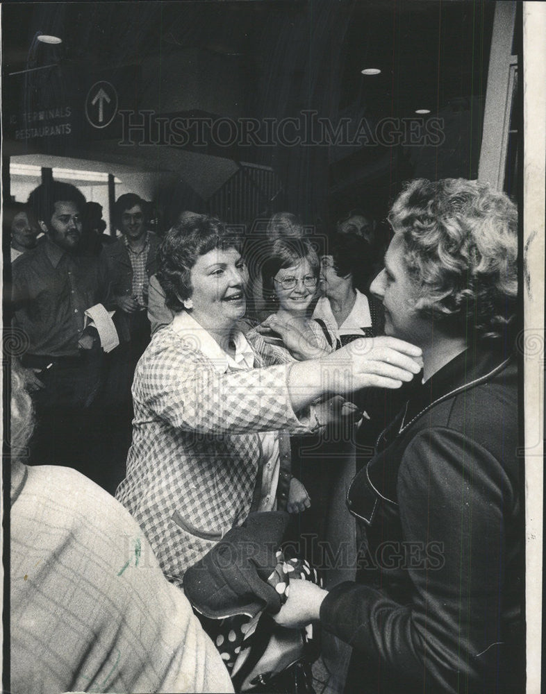 1974 Press Photo Pen Pals Of 31 Years Mrs Patricia Nerad Meet Mrs Sheila Killeen - Historic Images