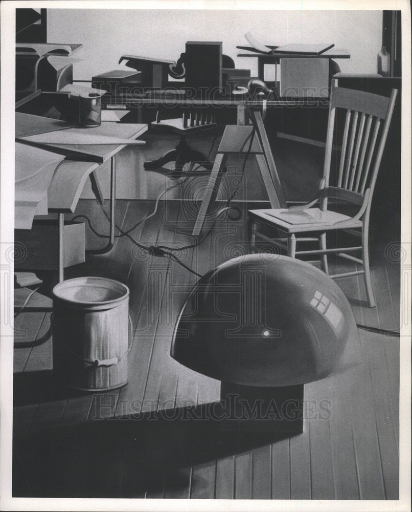 1969 Press Photo Artist Lowell Nesbitt Painting &quot;Claes Oldenburg&#39;s Studio &#39;67&quot; - Historic Images