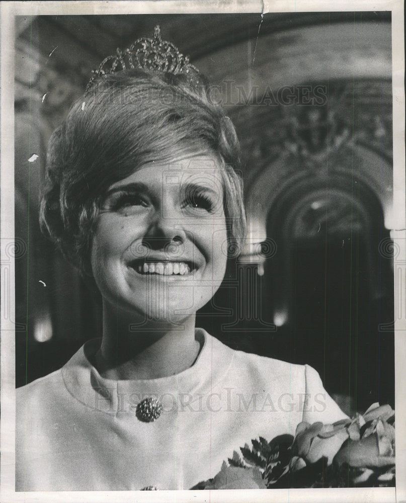 1968 Press Photo Maureen Neary, Queen of St. Patrick&#39;s Day parade - Historic Images