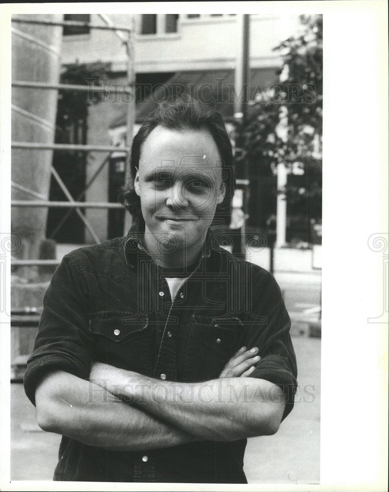 1984 Press Photo Robert Machin sculpture contributing to &quot;Sculpture &#39;84&quot;. - Historic Images