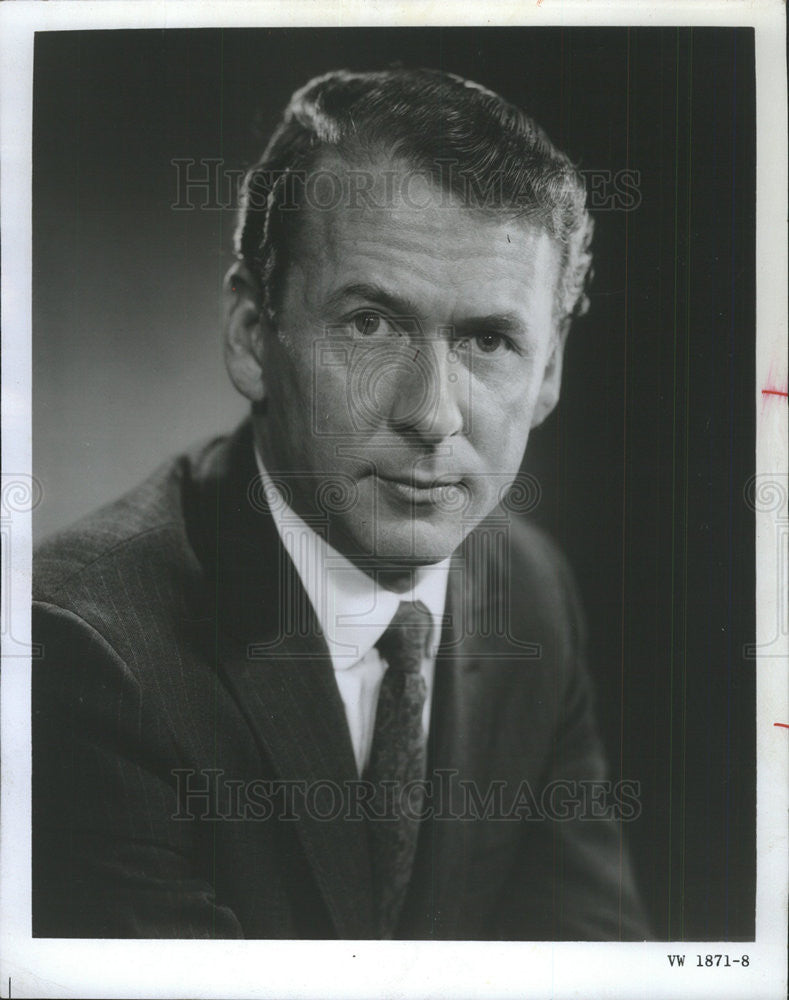 1974 Press Photo Stuart Perkins, head of Volkswagon in America. - Historic Images