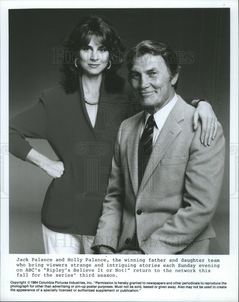 1984 Press Photo Jack Palance &amp; Holly Pallance Host &quot;Ripley&#39;s Believe It Or Not&quot; - Historic Images