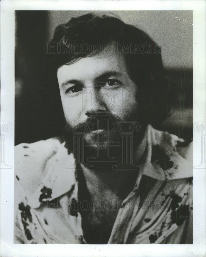 1977 Press Photo Cork Siegel Singer Plays Hafmonica Piano Hary Hope&#39;s Hotel - Historic Images