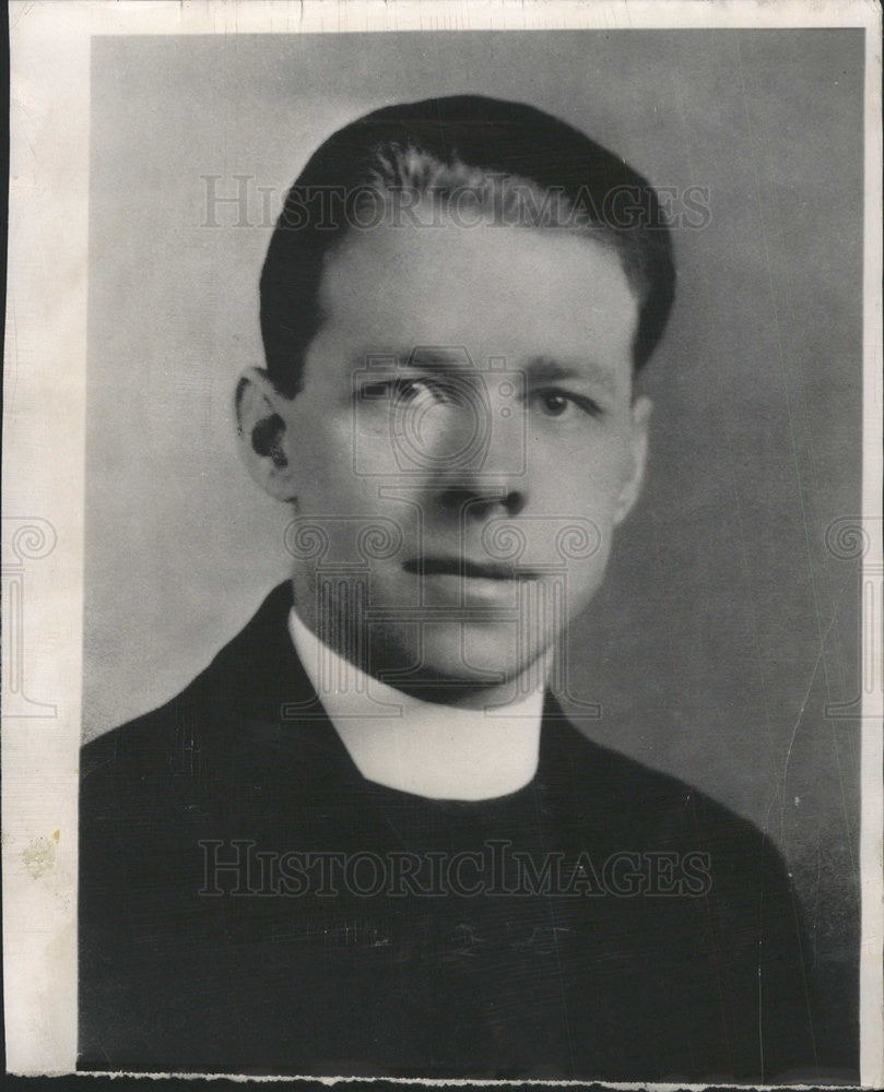 1951 Press Photo  REV. THOMAS S. LANGLEY CATHOLIC PRIEST FRAMINGHAM - Historic Images