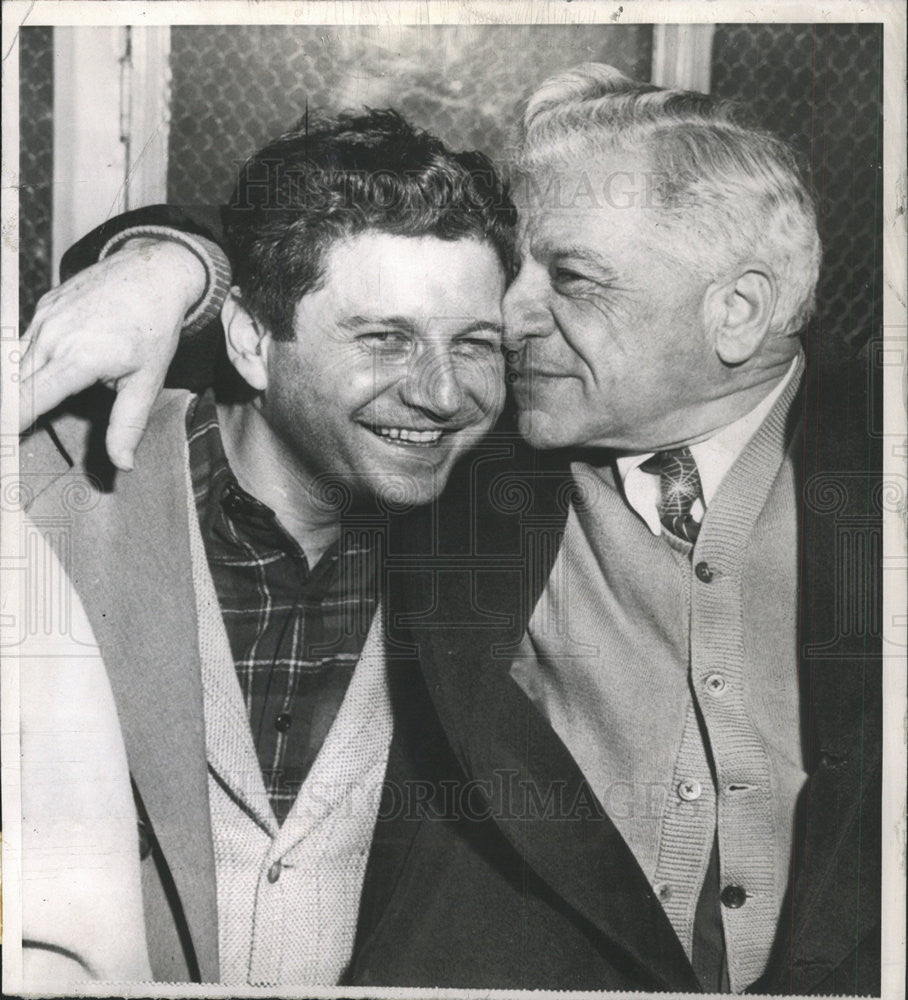 1954 Press Photo Leonard Moskovitz Kidnapping Victim - Historic Images