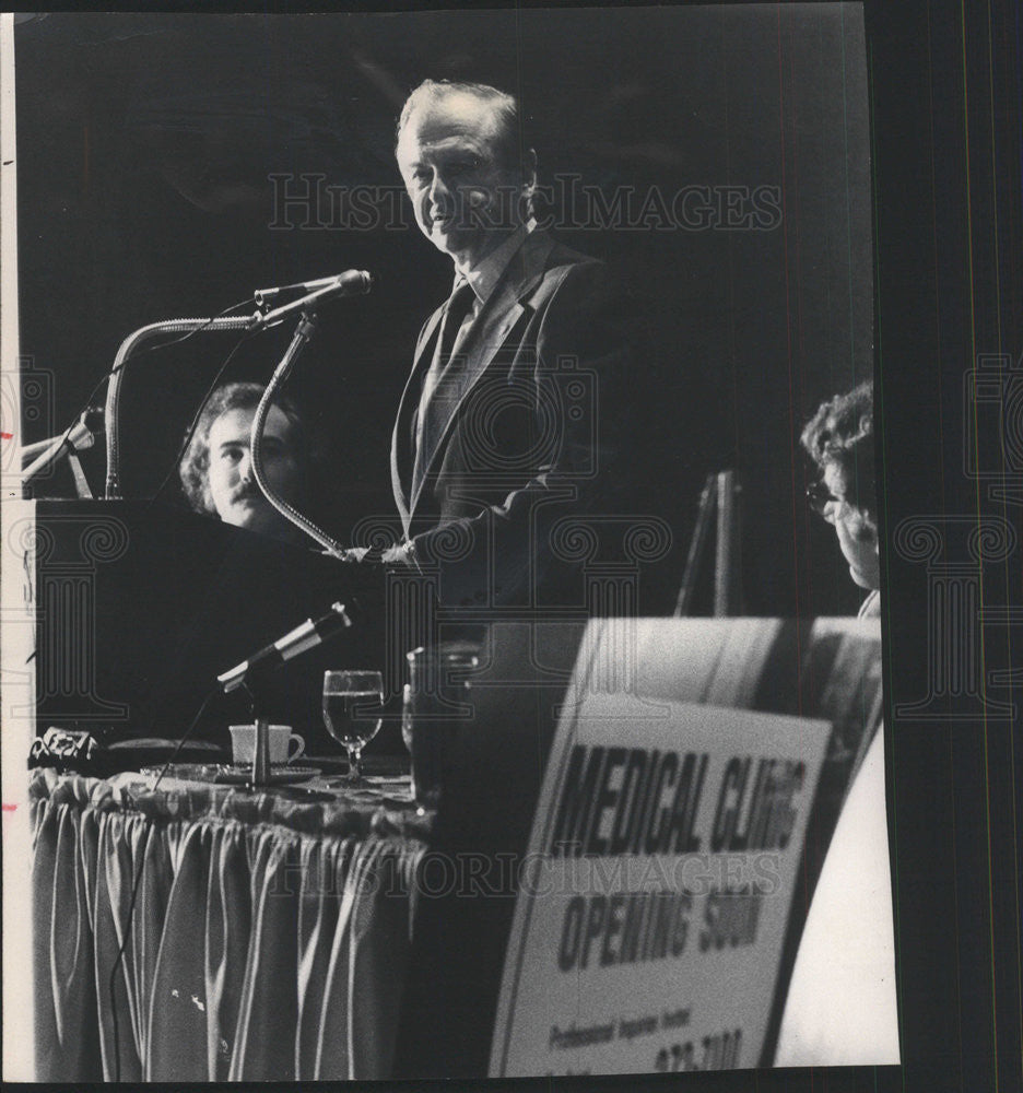 1976 Press Photo Frank E. Moss US Senate Annual Luncheon Meet Government - Historic Images