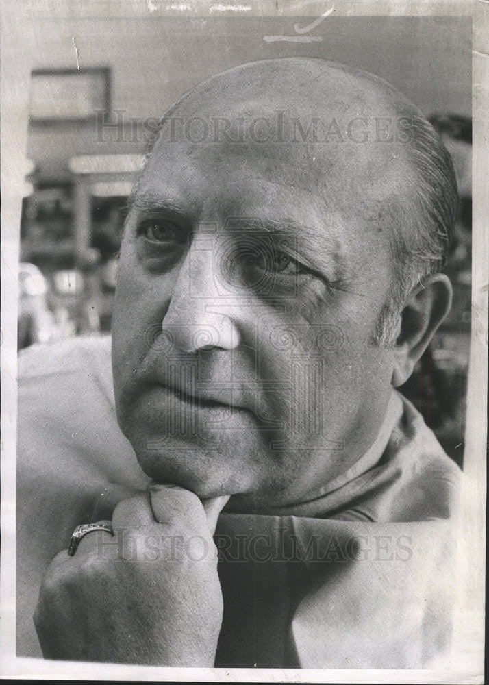 1970 Press Photo Al Moss North Side Barber - Historic Images