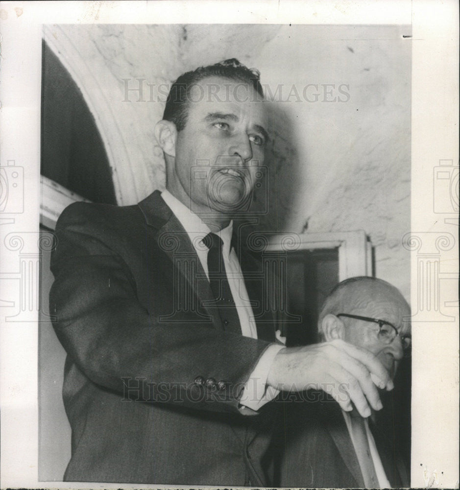 1961 Press Photo Joseph A. Peel, Jr  Walks from Court Room to Jail - Historic Images