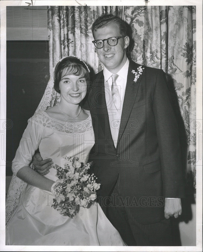 1961 Press Photo Paul W. Loomis married to Carol J. Howe - Historic Images