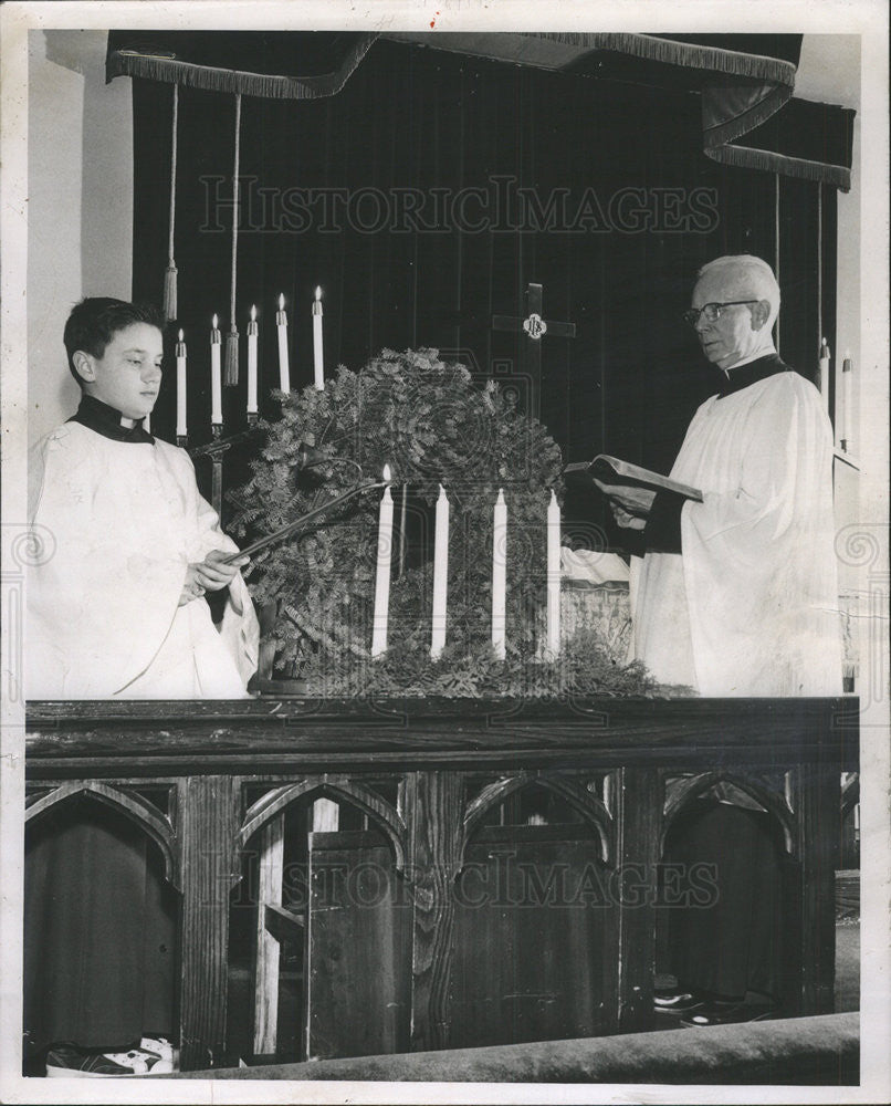 1956 Press Photo Rev. Carl Lorimer - Historic Images