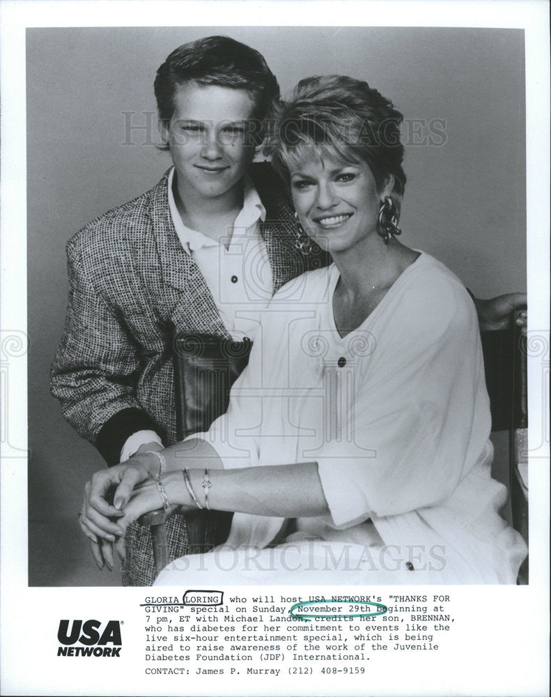 Press Photo Gloria Loring will host USA Network&#39;s &quot;Thanks For Giving.&quot; - Historic Images