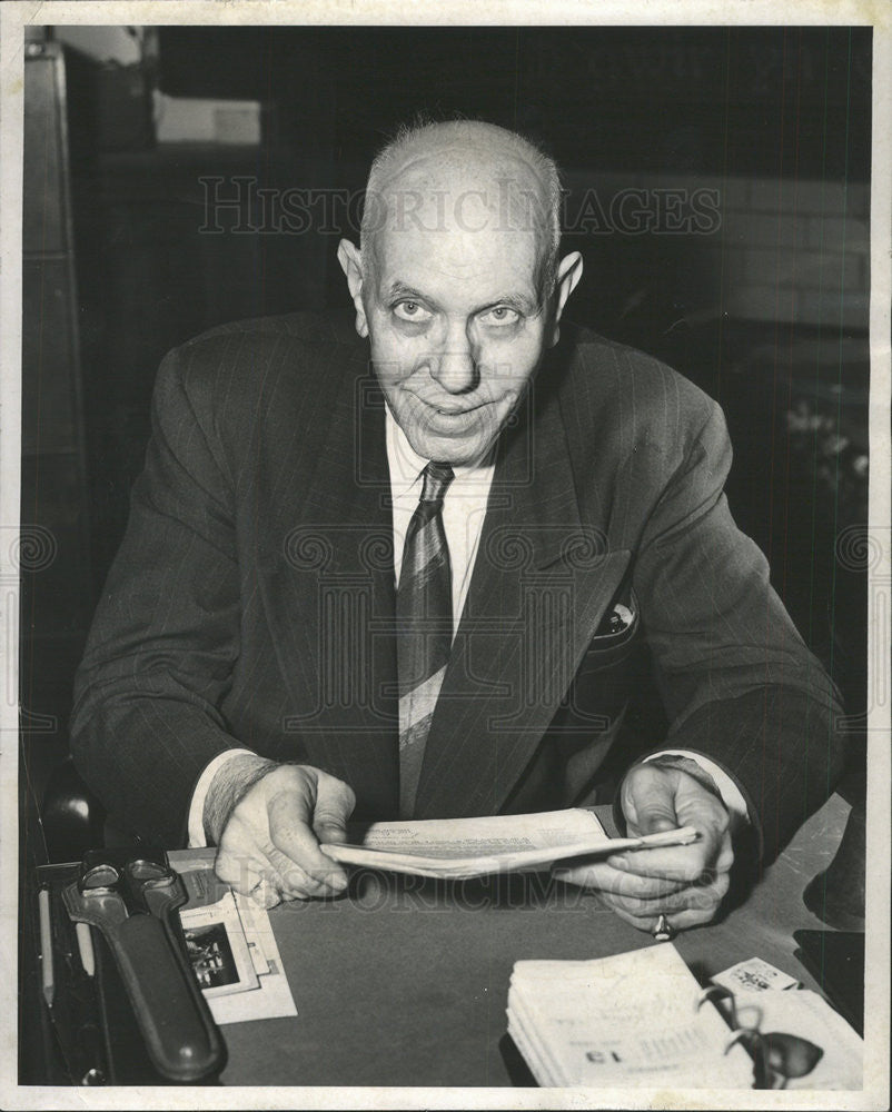 1956 Press Photo Doctor Curtis W Reese - Historic Images