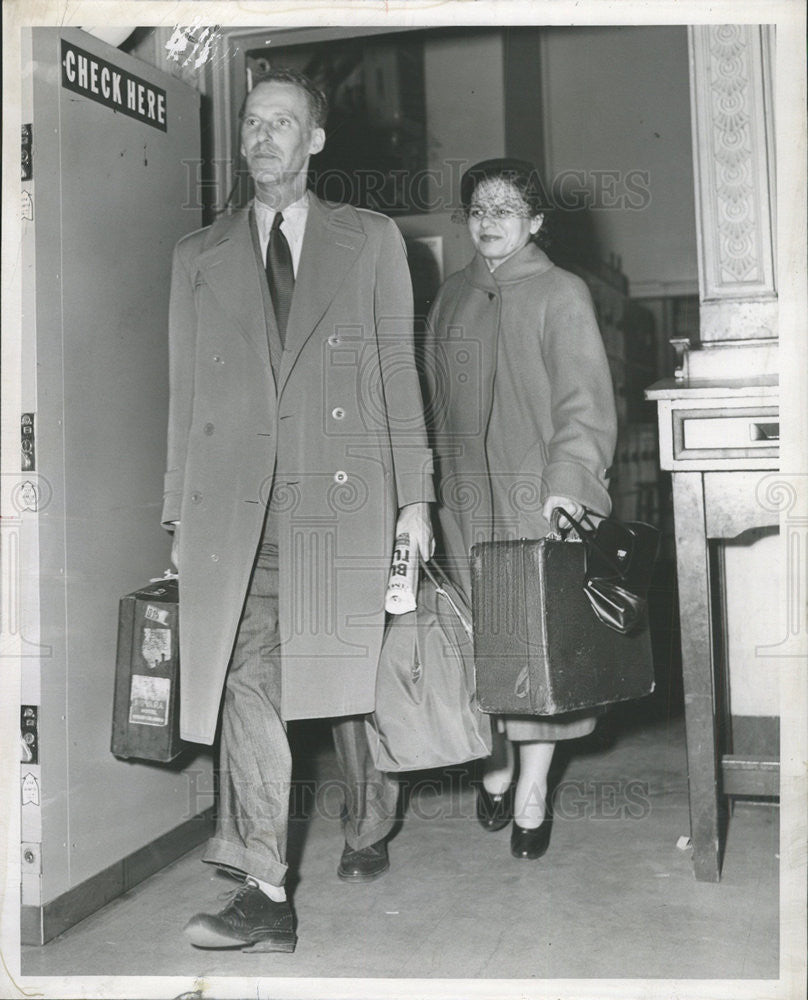 1952 Press Photo Bruno and Margit Paul Arriving in Miami - Historic Images