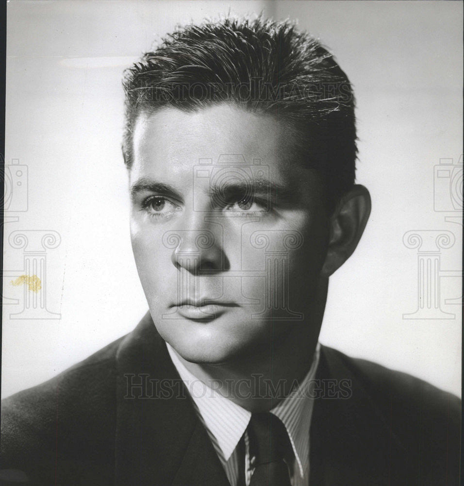 1951 Press Photo JOHN MALLORY AMERICAN ACTOR DIRECTOR WRITER CINEMATOGRAPHER - Historic Images