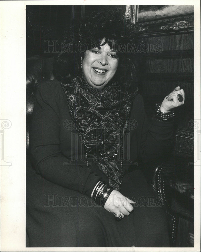 1986 Press Photo Nancy Roberts,author - Historic Images