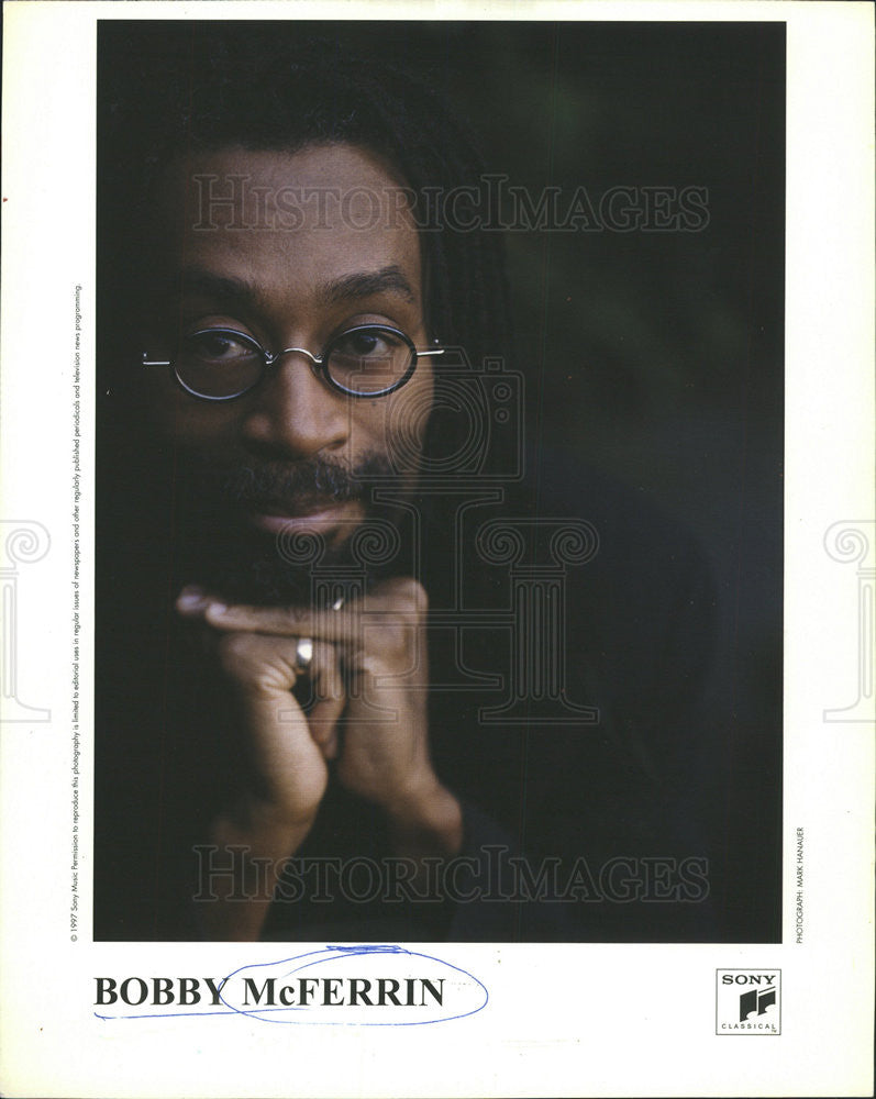 1997 Press Photo Bobby McFerrin is a virtuoso American vocalist and co ...