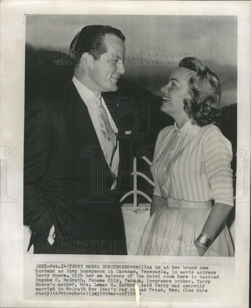 1966 Press Photo Terry Moore and husband Eugene McGrath - Historic Images