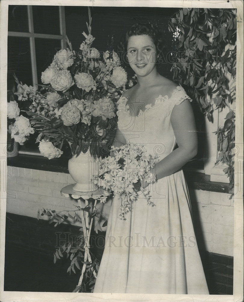 1949 Press Photo Warren G Pherson Wife Gloria Green at Saddle Cycle Club - Historic Images