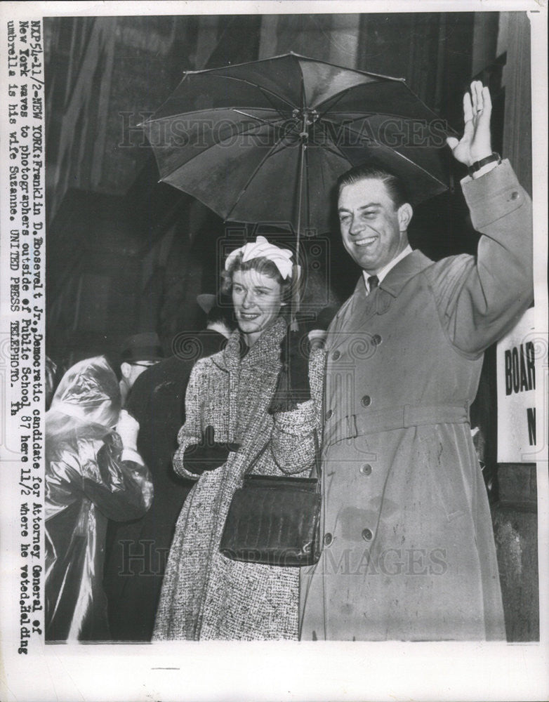 1954 Press Photo Franklin D Roosevelt Jr Campaigns For Attorney General Of NY - Historic Images