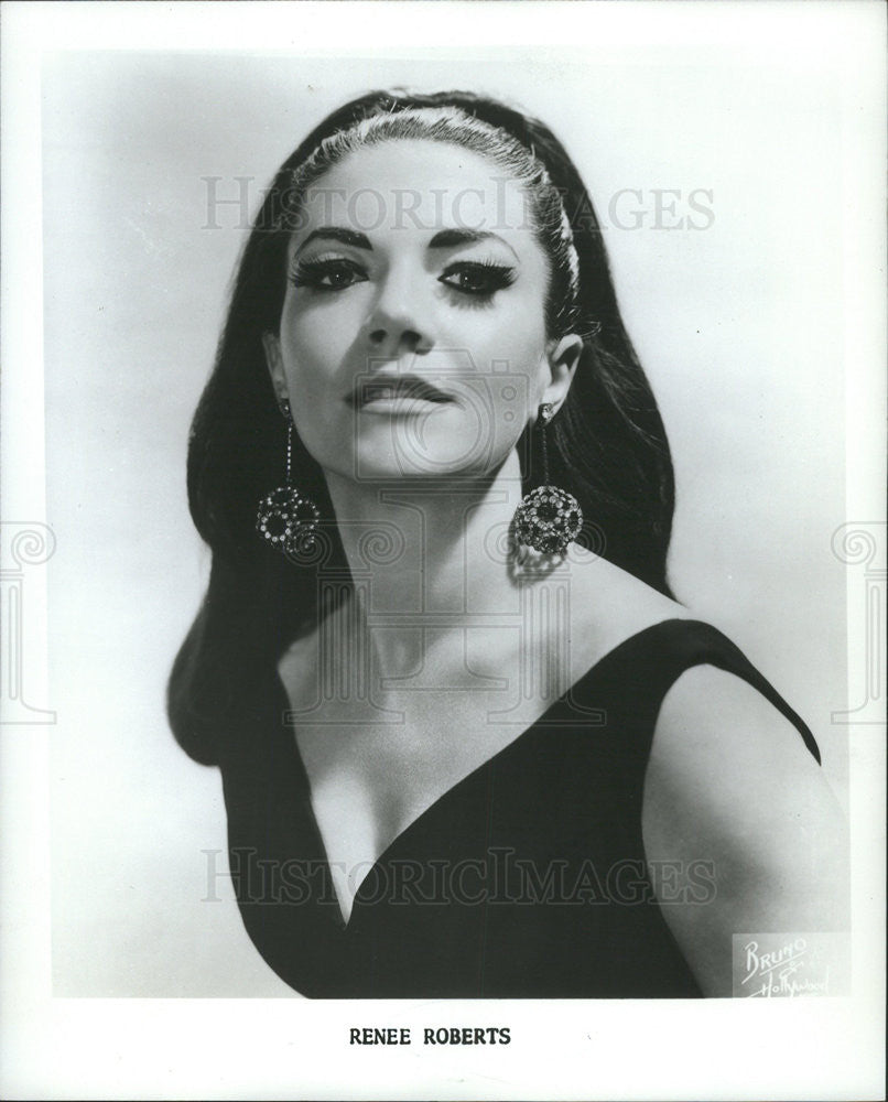 1967 Press Photo Renee Roberts - Historic Images