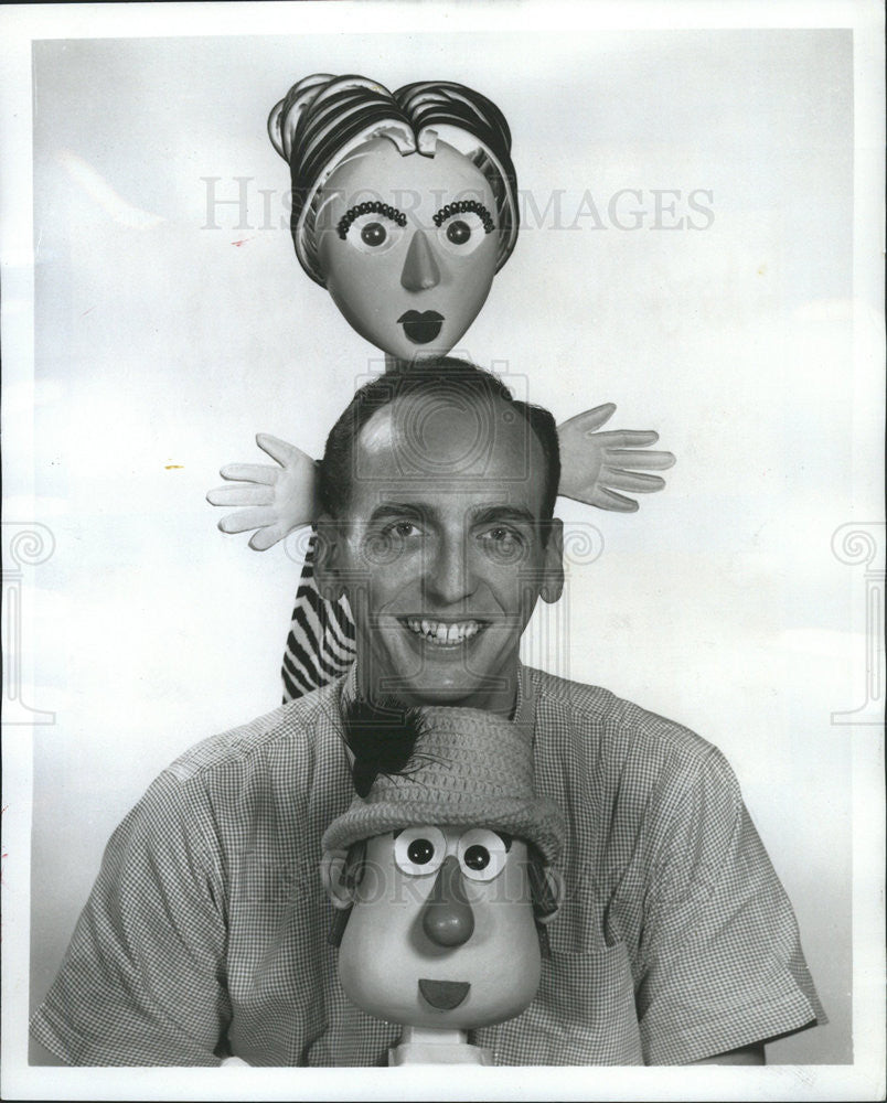 1965 Press Photo  GEORGE LATSHAW PUPPETEER - Historic Images