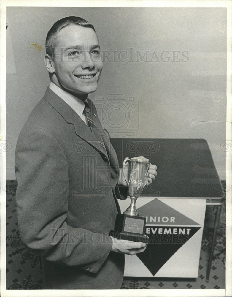 1967 Press Photo Jeffrey Latall Winner Junior Achievement Salesman Of The Year - Historic Images