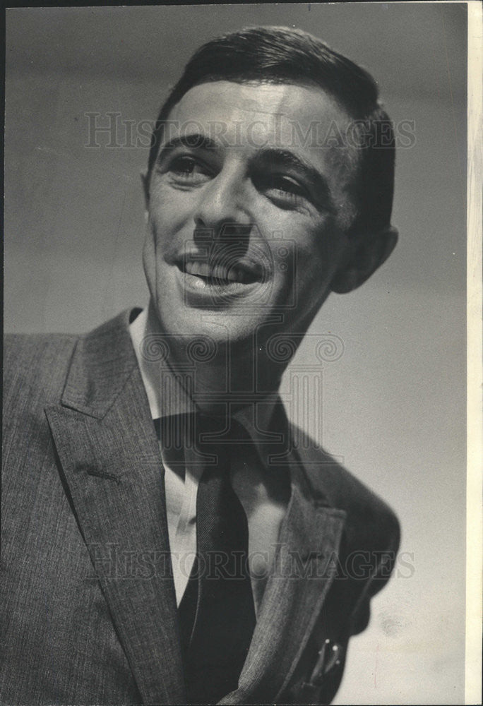 1966 Press Photo Designer Leo Narducci - Historic Images