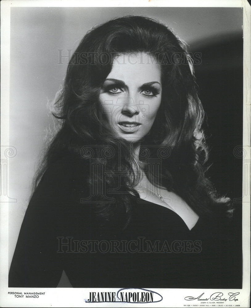 1973 Press Photo Jeanne Napoleon Singer - Historic Images