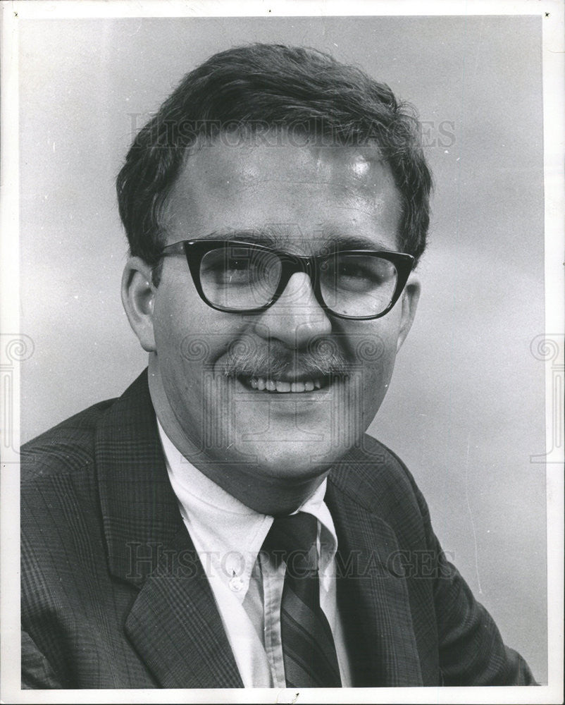 1967 Press Photo John David Reed, Sun Times Employee - Historic Images