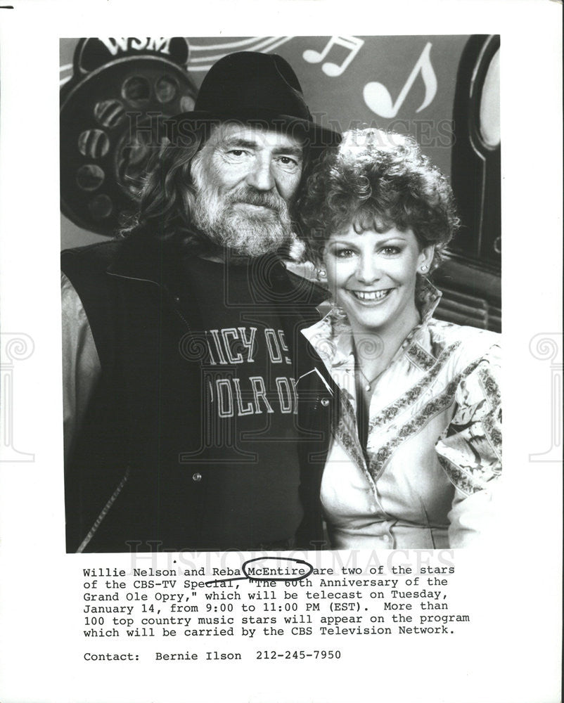 Press Photo Musicians Willie Nelson Reba McEntire Host Grand Ole Opry Special - Historic Images