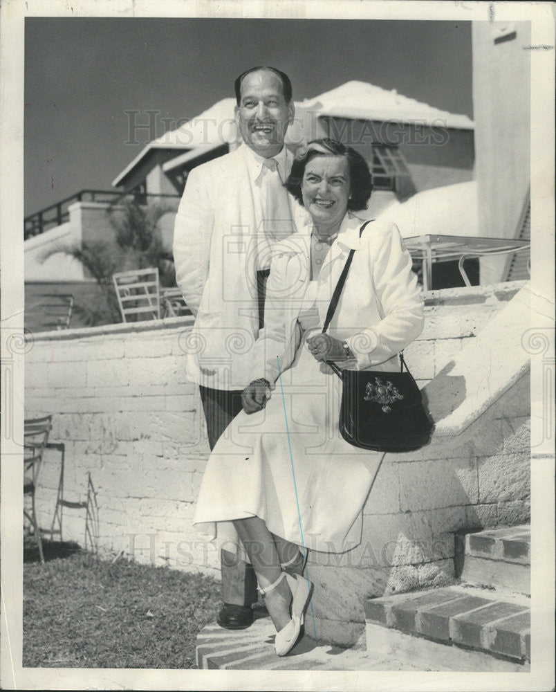 1948 Press Photo Mr and Mrs W Philip McNulty in Bermuda - Historic Images